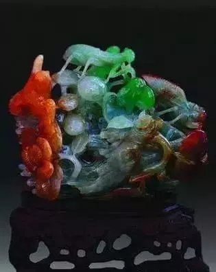 看不起眼的翡翠原石,做出成品暴涨1.7亿