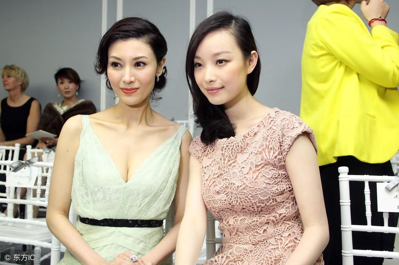 李嘉欣:出席活动,"木头美人"艳而不俗,这样的花瓶不是