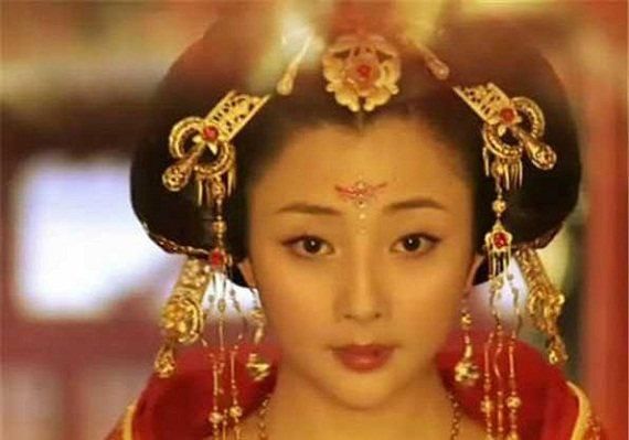 美若天仙的杨玉环,为何爱上了相貌丑陋的安禄山?