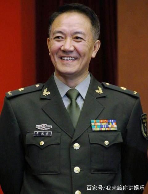 王宝强的军装,吴京的军装,李幼斌的军装,却输给了他的
