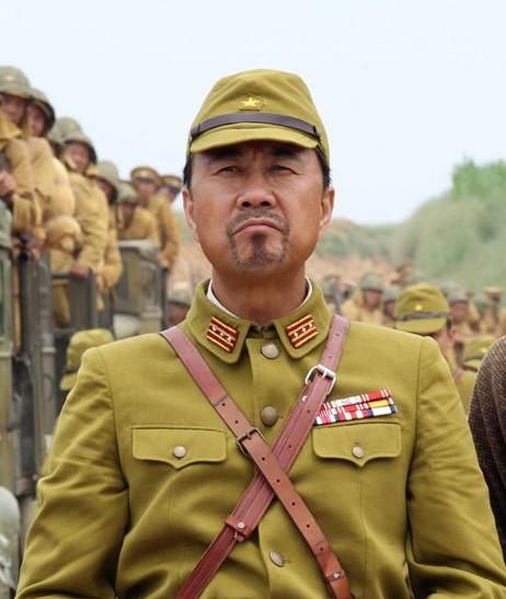 马卫军,由于长相像日本人,加上高明的演技,他曾在《前线三兄弟》