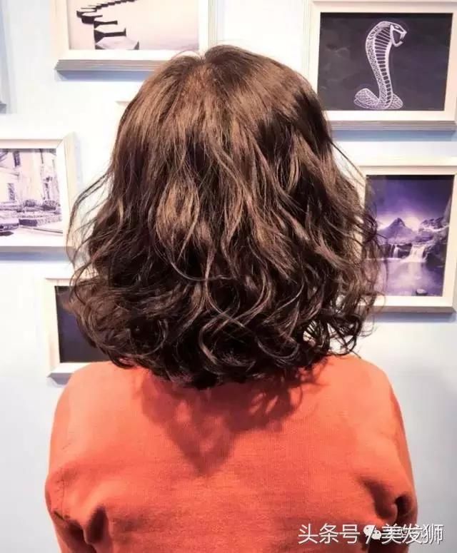 2018流行"全头烫"烫发20款最适合中年女性