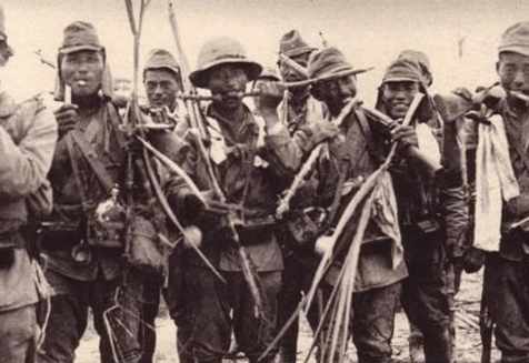 最奇葩日本军队,面对逃跑的八路军,他们选择原地烧火做饭!