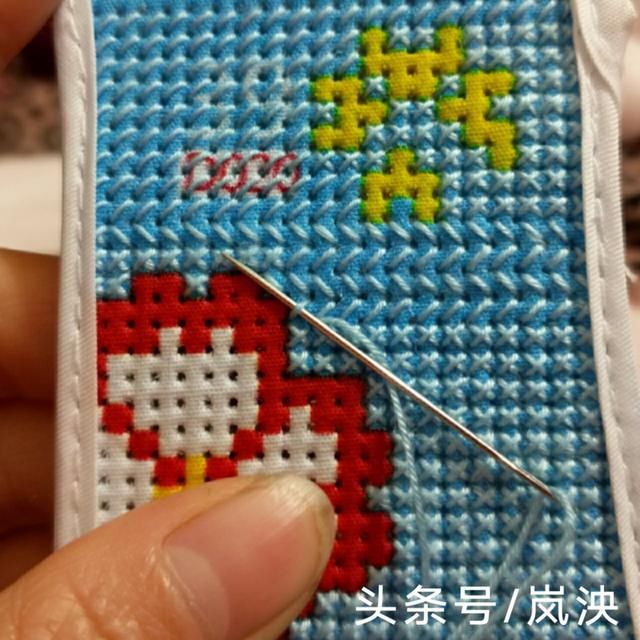 "左半针"横线绣正面绣法