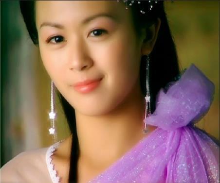 古装剧里的紫衣美女,唐嫣熊乃瑾唐宁刘诗诗,你觉得谁更漂亮?