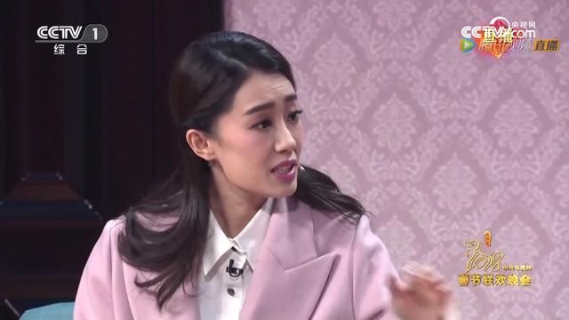 春晚第一个小品贾玲,张小斐《真假老师》,你觉得谁是小品女神