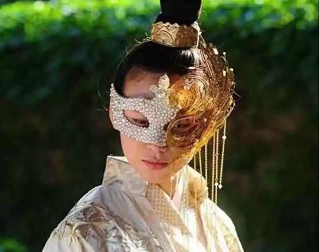 女星古装剧中戴面具:个个美若天仙,你若能认出来4个,算我输!