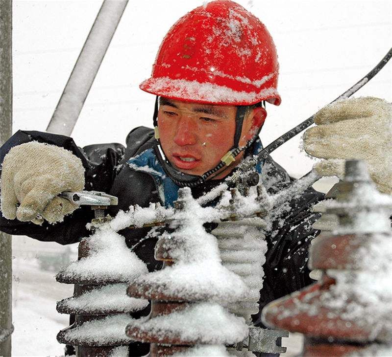 又曝全国冻哭预警,回首2008年冰灾,又一次10年一遇寒潮来袭?