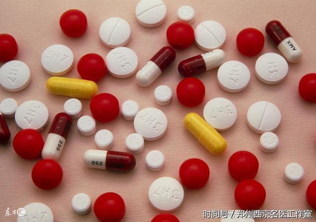 郑州西京白癜风医生教你用:激素药,外用药,免疫药,维生素!