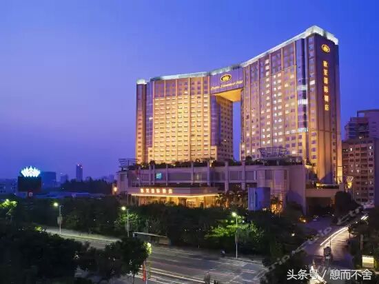 东莞欧亚国际酒店地处常平镇新行政中心,毗邻东莞火车站.