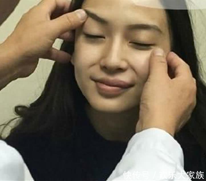 但是看了杨颖纯素颜的照片之后不得不说真的是让不少的网友直呼素颜和