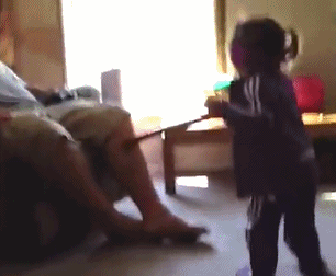 幽默:三个女人一台戏,妹子你们该吃药了吧