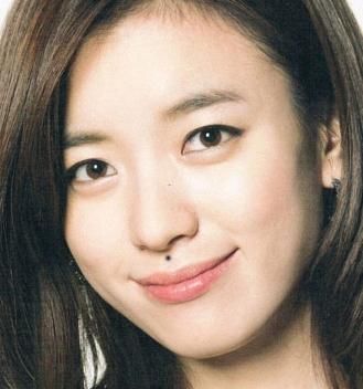 人中中间偏下方有痣的女子: 一般而言,婚后不会安守故常,可能不会生