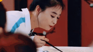 蒋欣自我调侃五大三粗,网友戏称是年轻时候的谢大脚