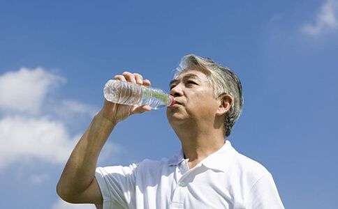 天气热,更要多喝水