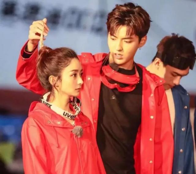 赵丽颖吴亦凡预计明年国庆步入婚姻的殿堂,网友:又一对金童玉女