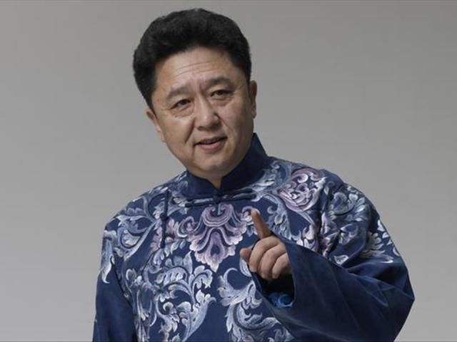 如何评价德云社班主郭德纲和搭档于谦的相声水平?