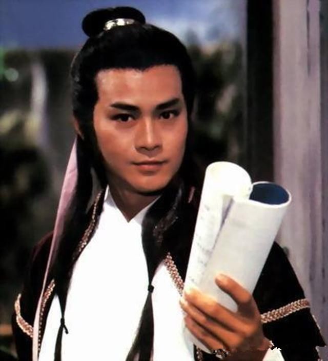 他的代表作都是非常的经典的《楚留香》《书剑恩仇录》《倚天屠龙记》