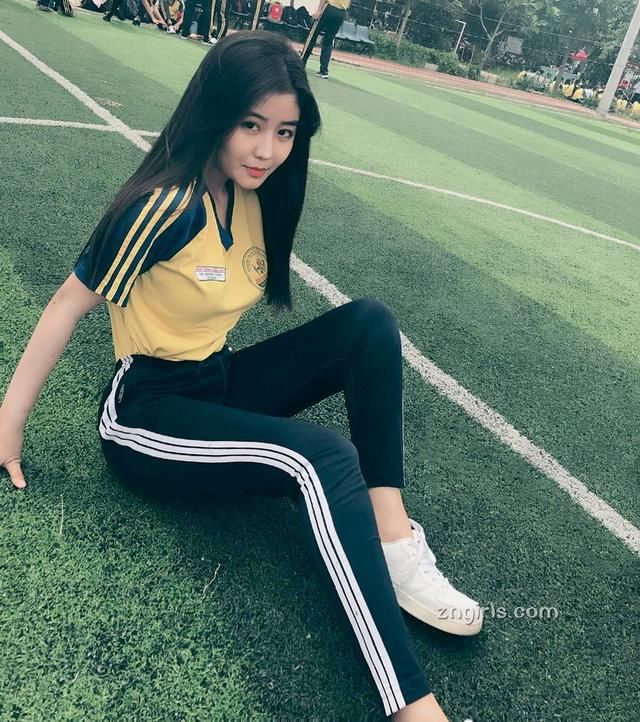 越南16岁美女高中生vo ngoc tran身高164,体重46公斤,三围92-59-95