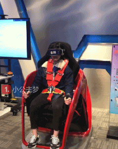 搞笑gif图:拿开你的脏手,这可是我娶媳妇的钱 !