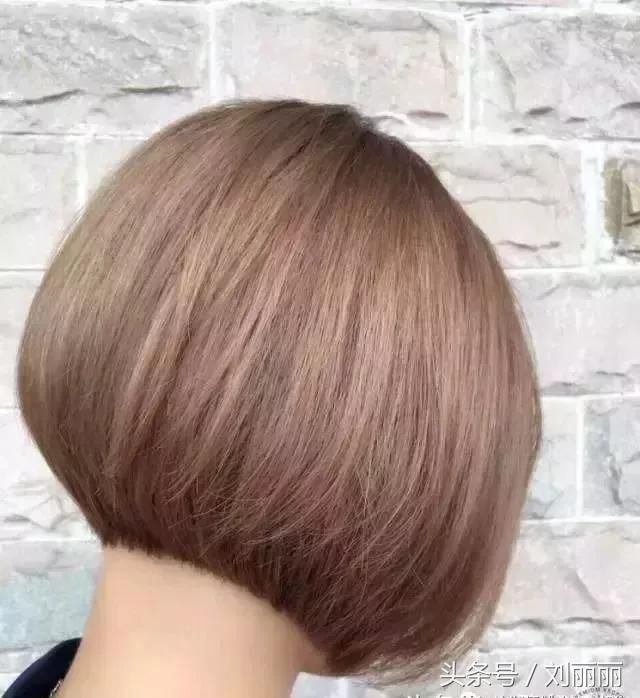 2018短发就剪"立体沙宣内扣"发型,美到极致
