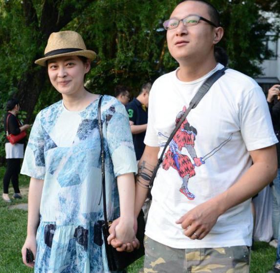 43岁梅婷和42岁刘敏涛近照,网友:产后梅婷素颜丑的我无法言语!
