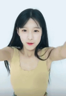 护校学生练习打针的样子,实在是太可怕了 搞笑gif:妹子这样恶搞闺蜜