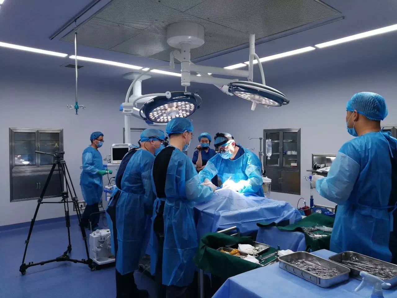 中国首例人体冷冻:用防冻剂置换血液 手术55小时