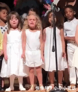 搞笑gif:妹子,你这样喝酒,会不会太草率了