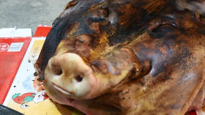 大娘教你卤猪头肉,4元一斤吃了一点不心疼