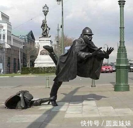 搞笑GIF:哈哈,熊表情,你这动态下载是看到啥了何炅qq孩子包表情到底图片