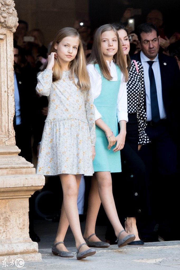 真正的公主就是不一样,年仅13岁的她就被确定为未来的西班牙女王