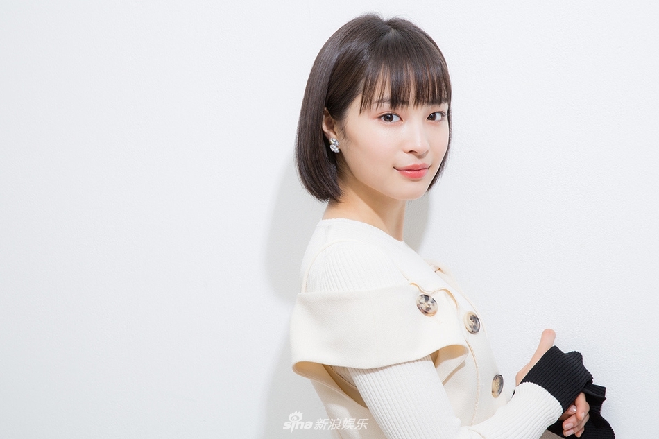 大原樱子广濑丝丝合影似姐妹 齐刘海短发可爱迷人