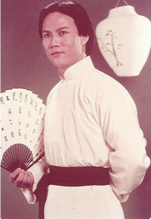 黄元申饰演霍元甲,现在内地和儿子过着安稳的生活.