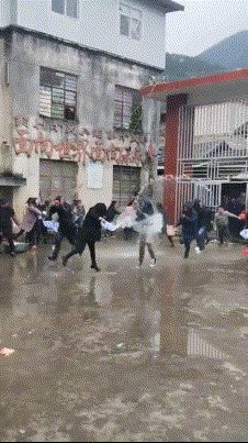 搞笑gif:娶这样的媳妇,日子真不好过