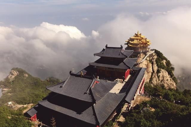 洛阳栾川老君山是5a级景区,现在正是旅游的好季节!