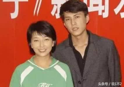 江珊不但有一个女儿,而且比靳东大了九岁.