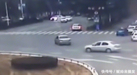 搞笑gif:这是我见过最淡定的淡定哥,面不改色