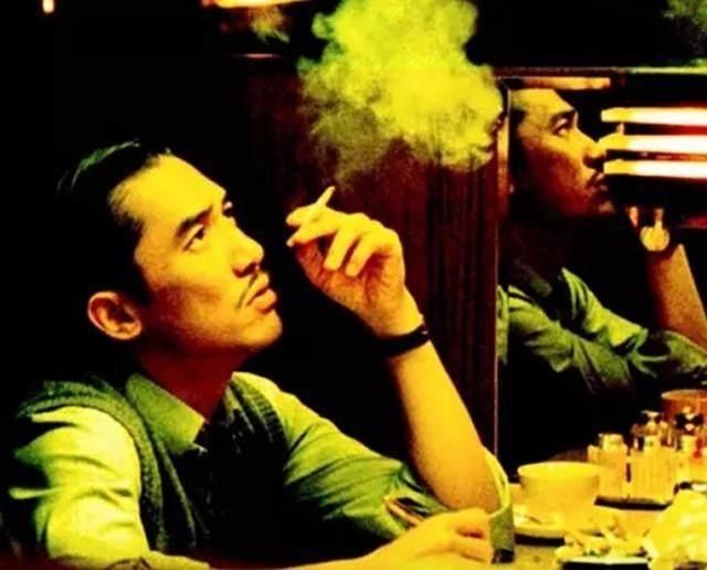 港片中8个经典抽烟镜头,第一名万千网友拿来做头像