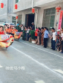 为将来的彩礼瞅成这样子了 这就是传说中的隔山打牛吧 哥们儿,这震动