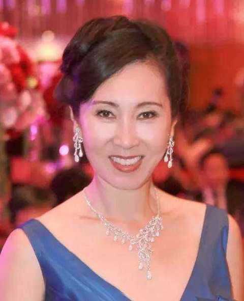 中国最美的四位富豪夫人:杨澜只排第2,第1简直美得勾人心魄