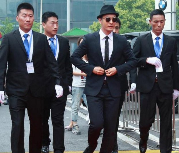 8位当红明星的贴身保镖,王宝强保镖颜值不输小鲜肉,还有特种兵