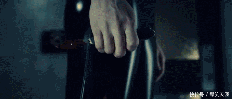 搞笑gif:你俩生了孩子我决定放弃我的广场舞事业!