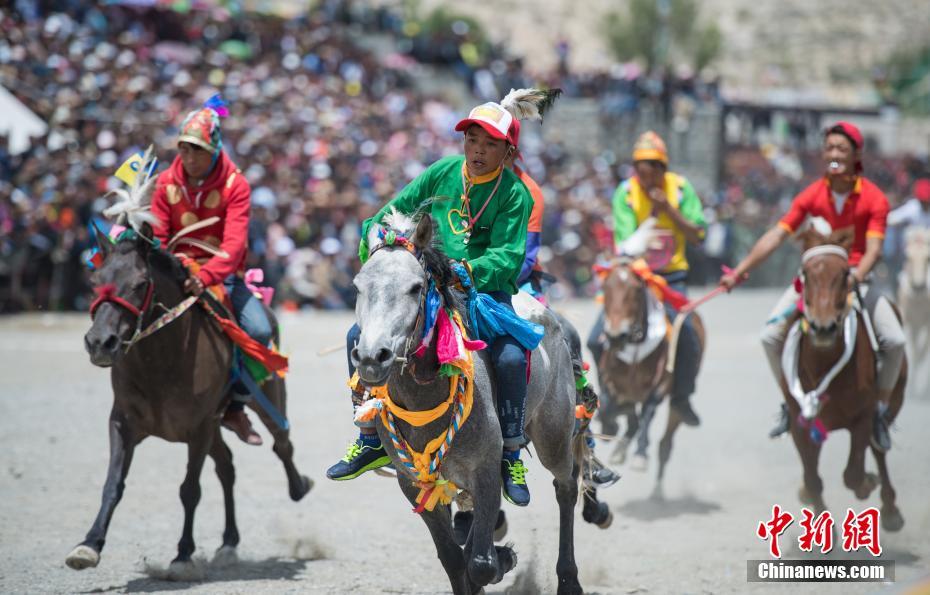 当日,2017年江孜"达玛文化旅游节"在西藏日喀则市江孜县开幕"达玛节"