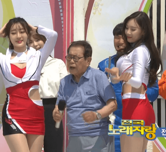 老爷子身体很硬朗