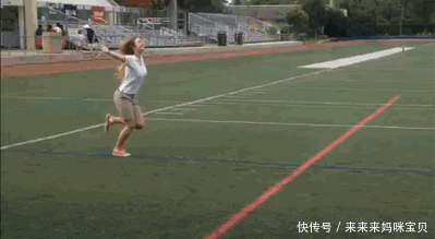 大姐,谁让你自作多情的,就问你脸和屁股现在还疼不疼?