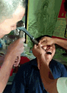 搞笑gif,妹子,要脸不?就问你要脸不!