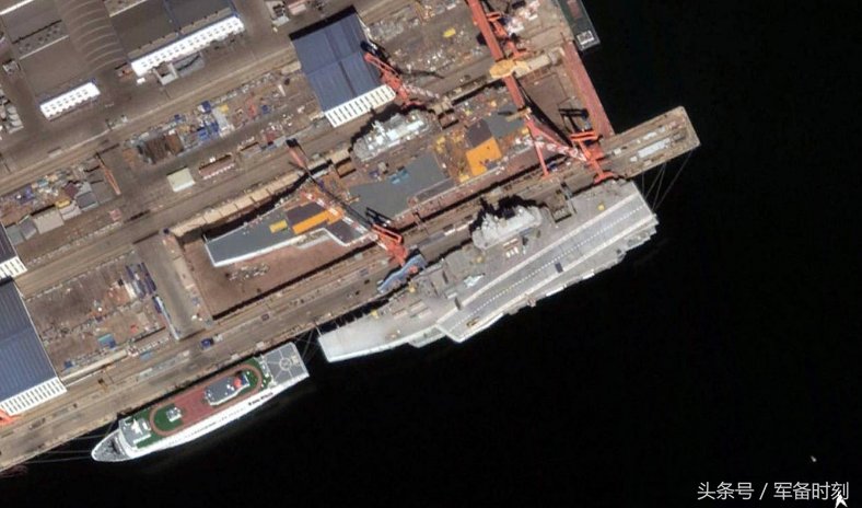 最新大连造船厂卫星图,航母,055,052d,052e,下饺子不