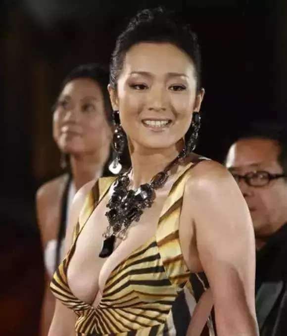 似乎娱乐圈就是这样,很少有女星的身材不好颜值不高的,而且每次走