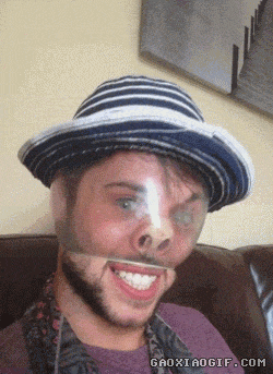 搞笑gif:姐夫今晚就咱们在家哦